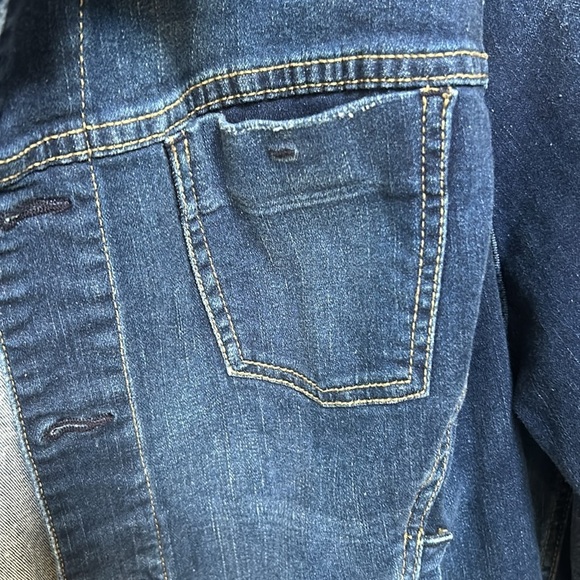 Lane Bryant denim jacket, dark wash, plus size 16 - Picture 3 of 8